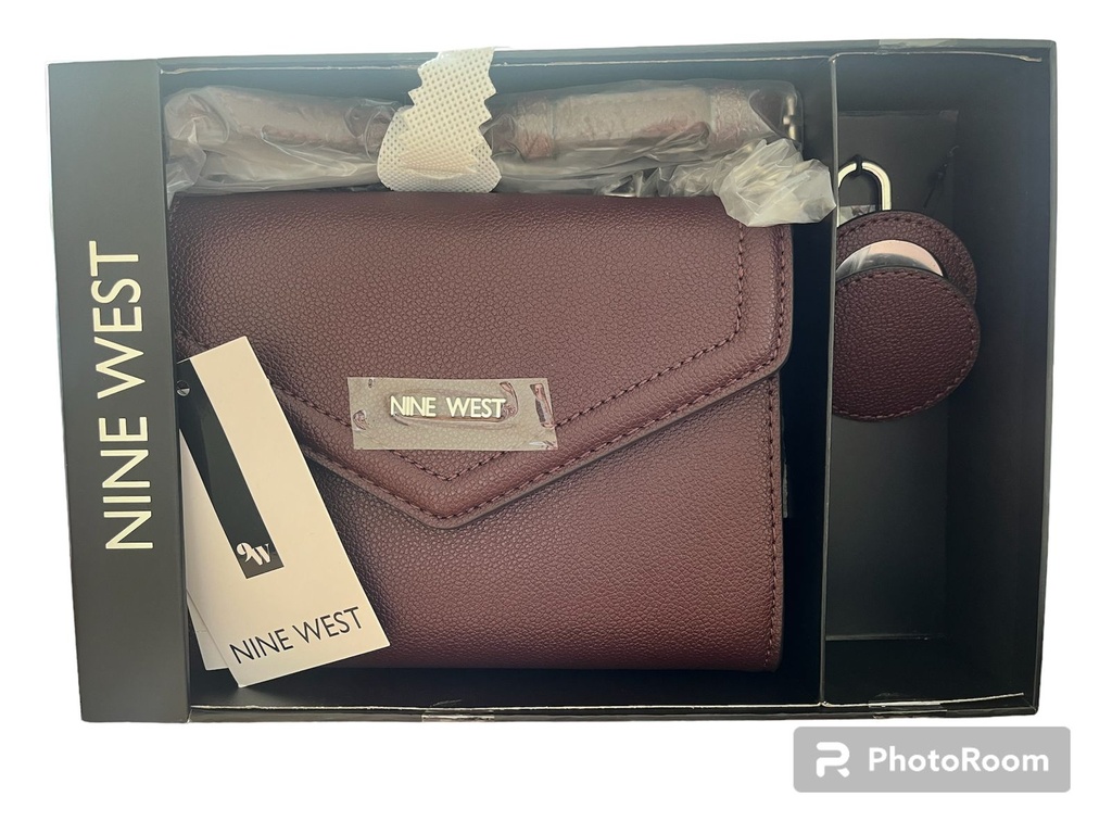 Cartera vino Nine West